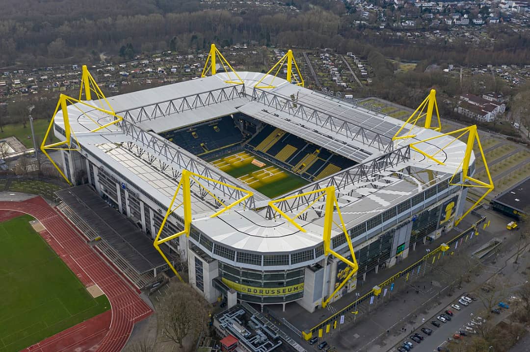 Signal Iduna Park, Borussia Dortmund