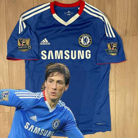 Fernando Torres in 2010 chelsea kit